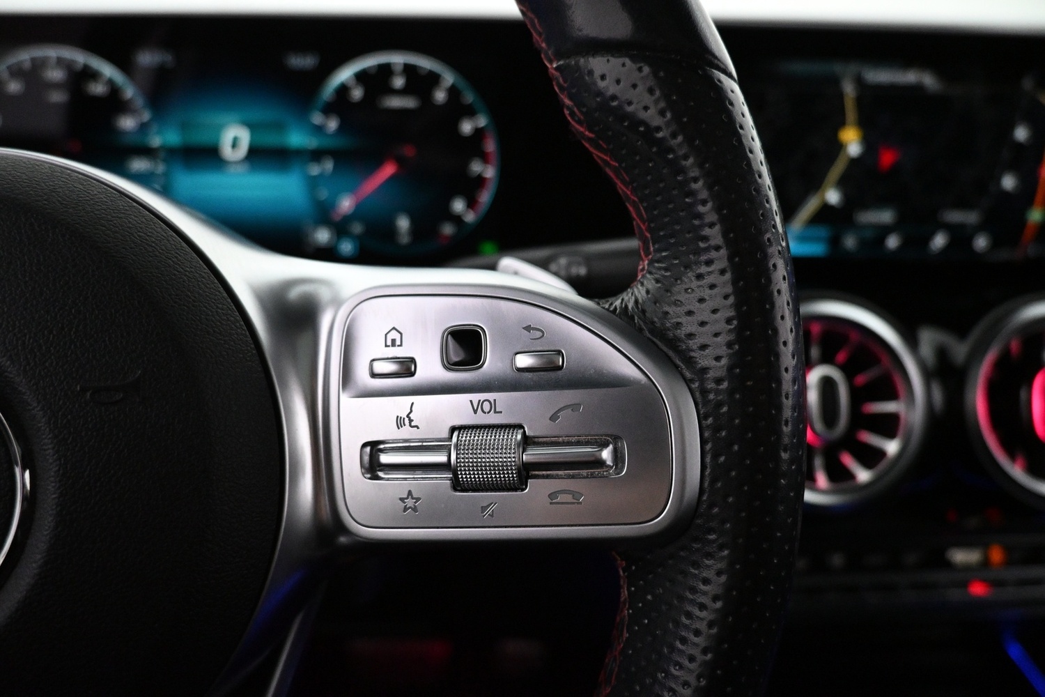 Mercedes-Benz GLB vaihtoauto