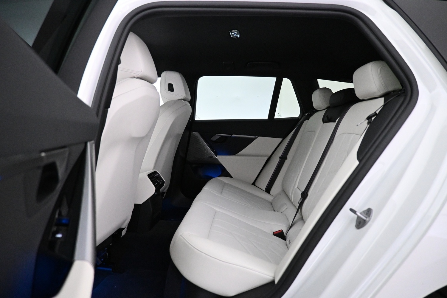 BMW i5 vaihtoauto