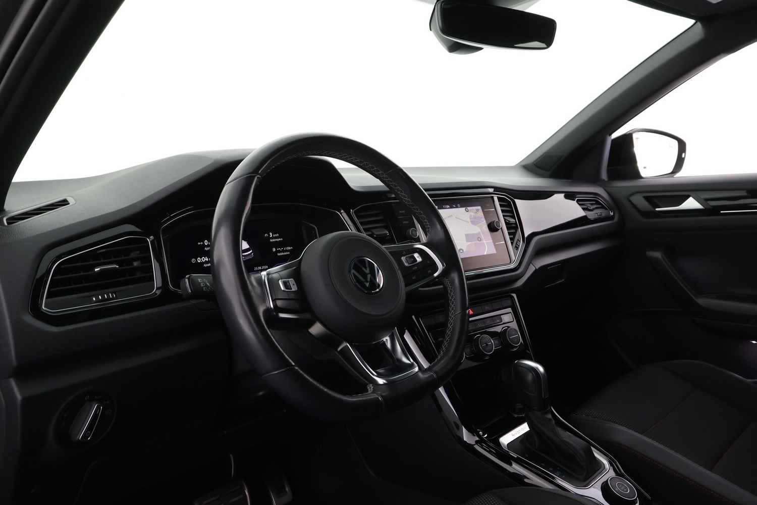 Volkswagen T-Roc vaihtoauto