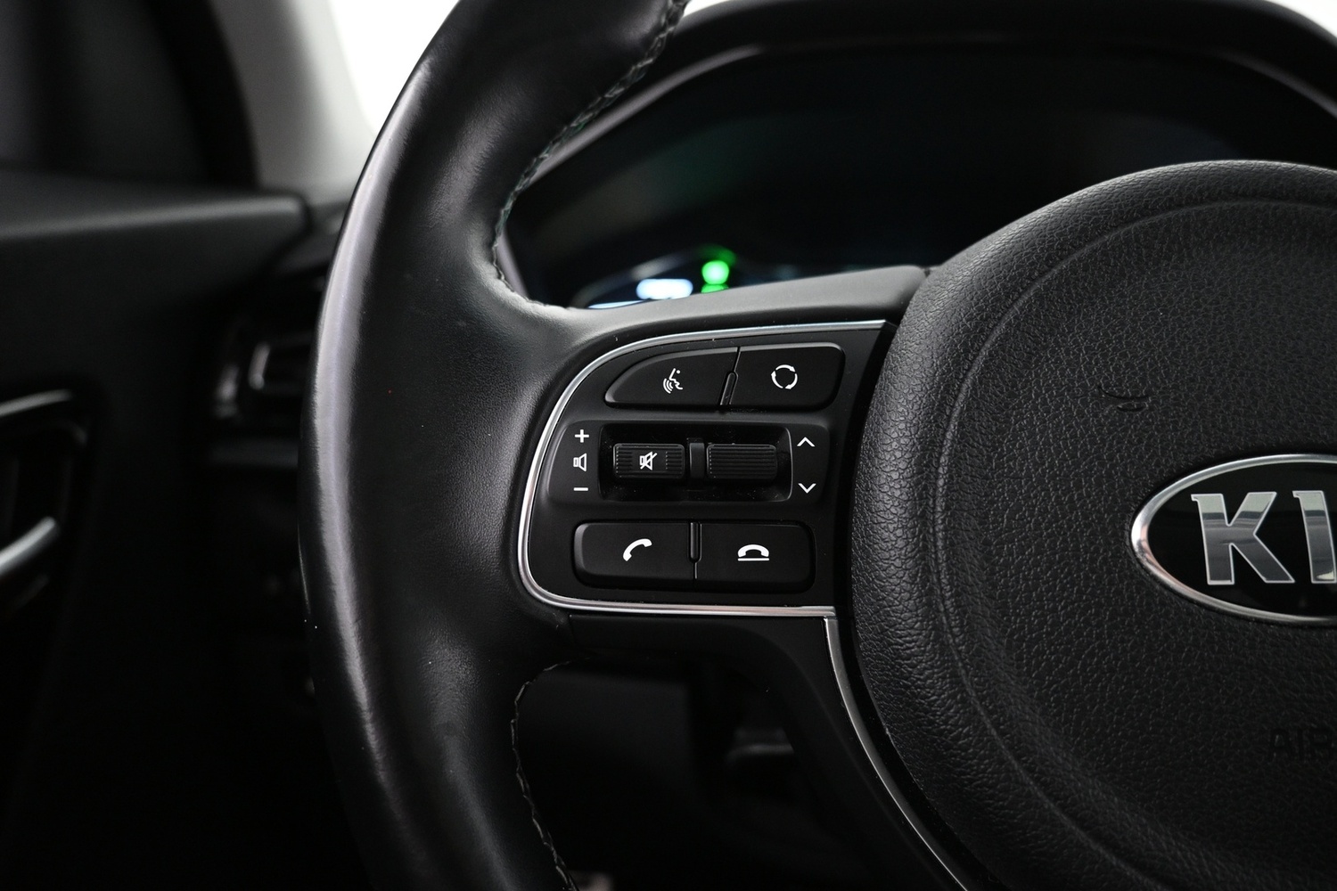 Kia Niro plug-in vaihtoauto