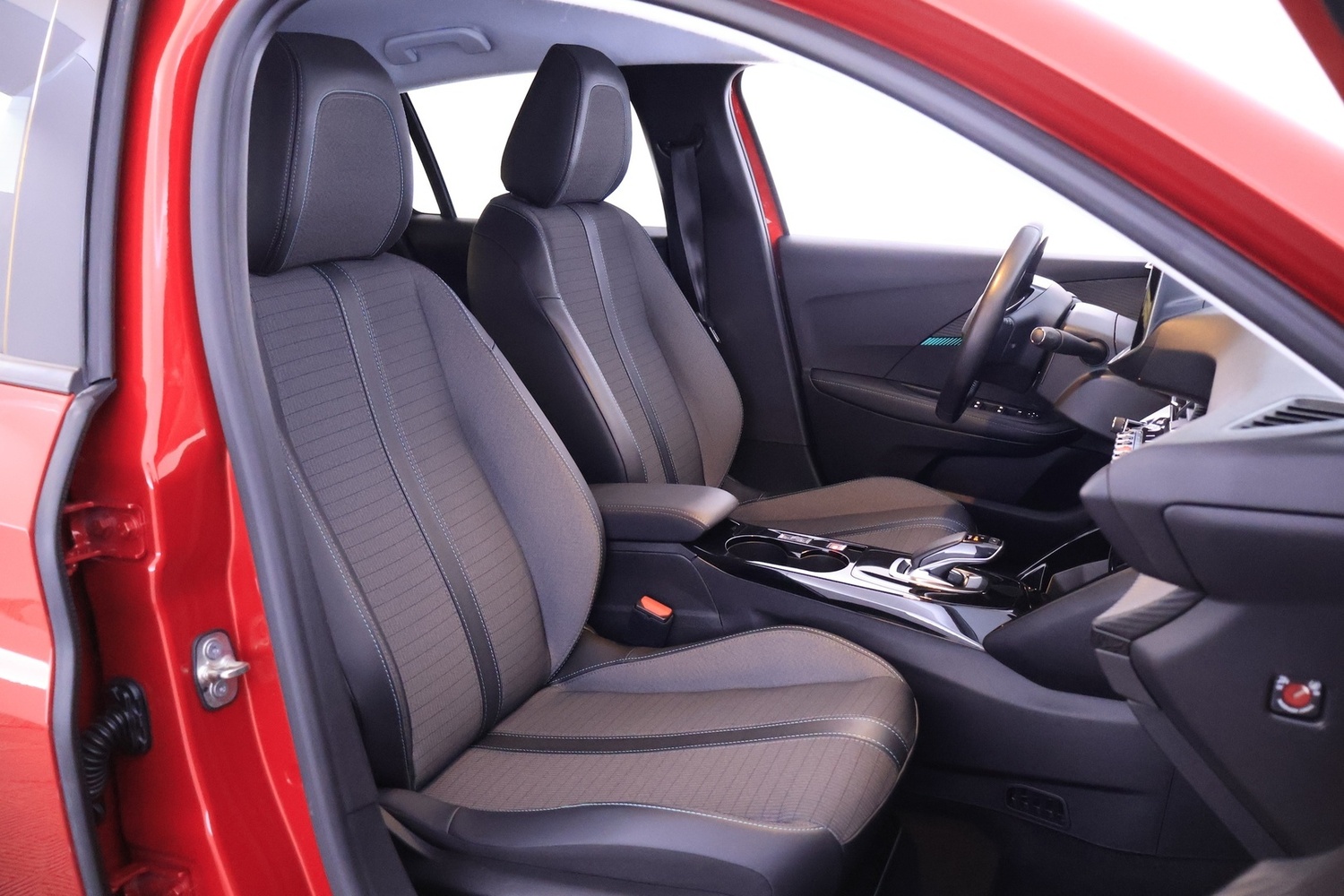 Peugeot e-208 vaihtoauto