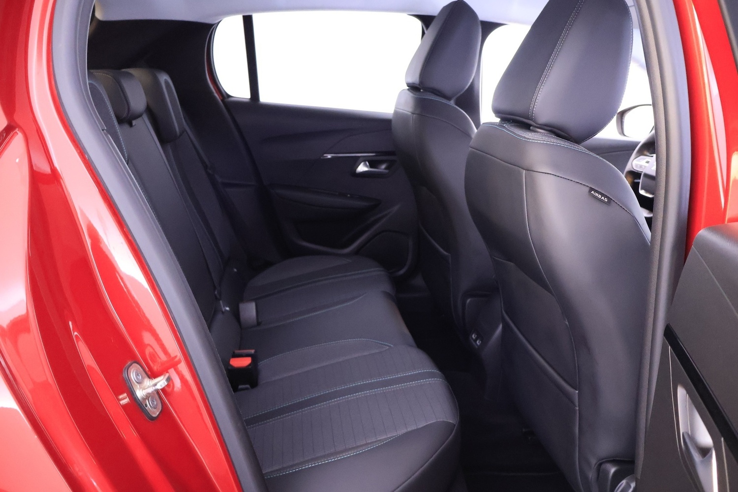 Peugeot e-208 vaihtoauto