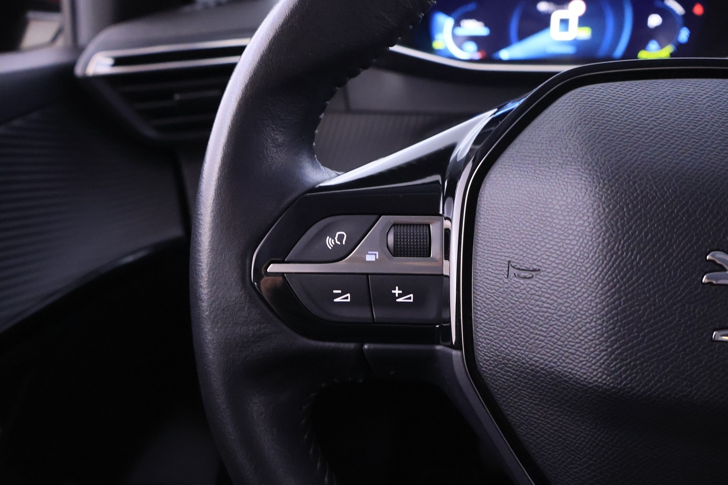 Peugeot e-208 vaihtoauto