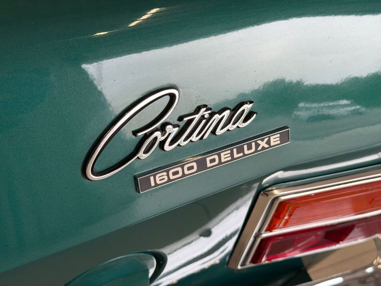 Ford Cortina vaihtoauto