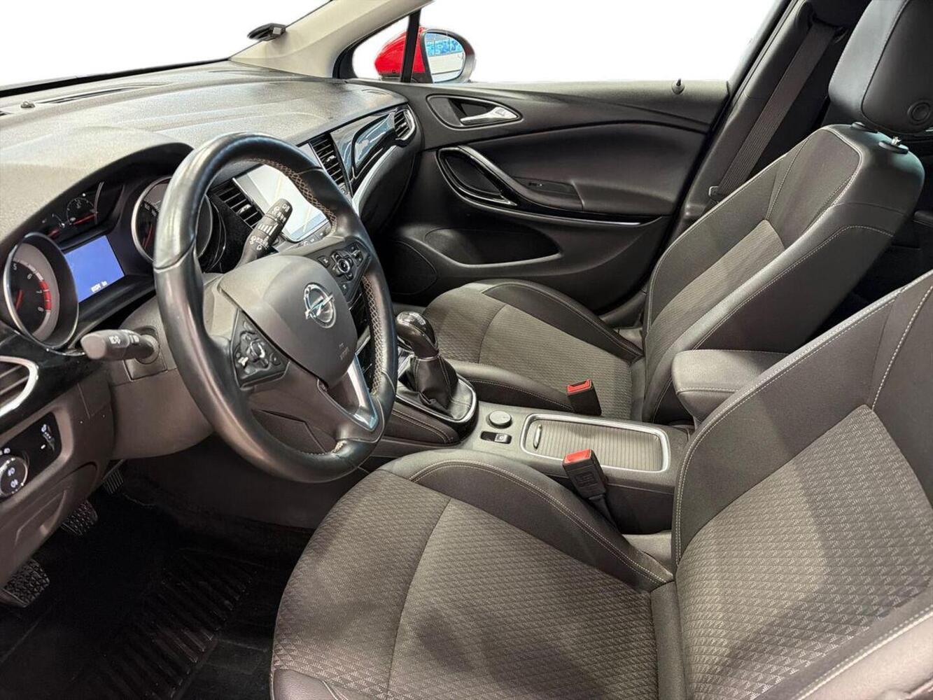 Opel Astra vaihtoauto