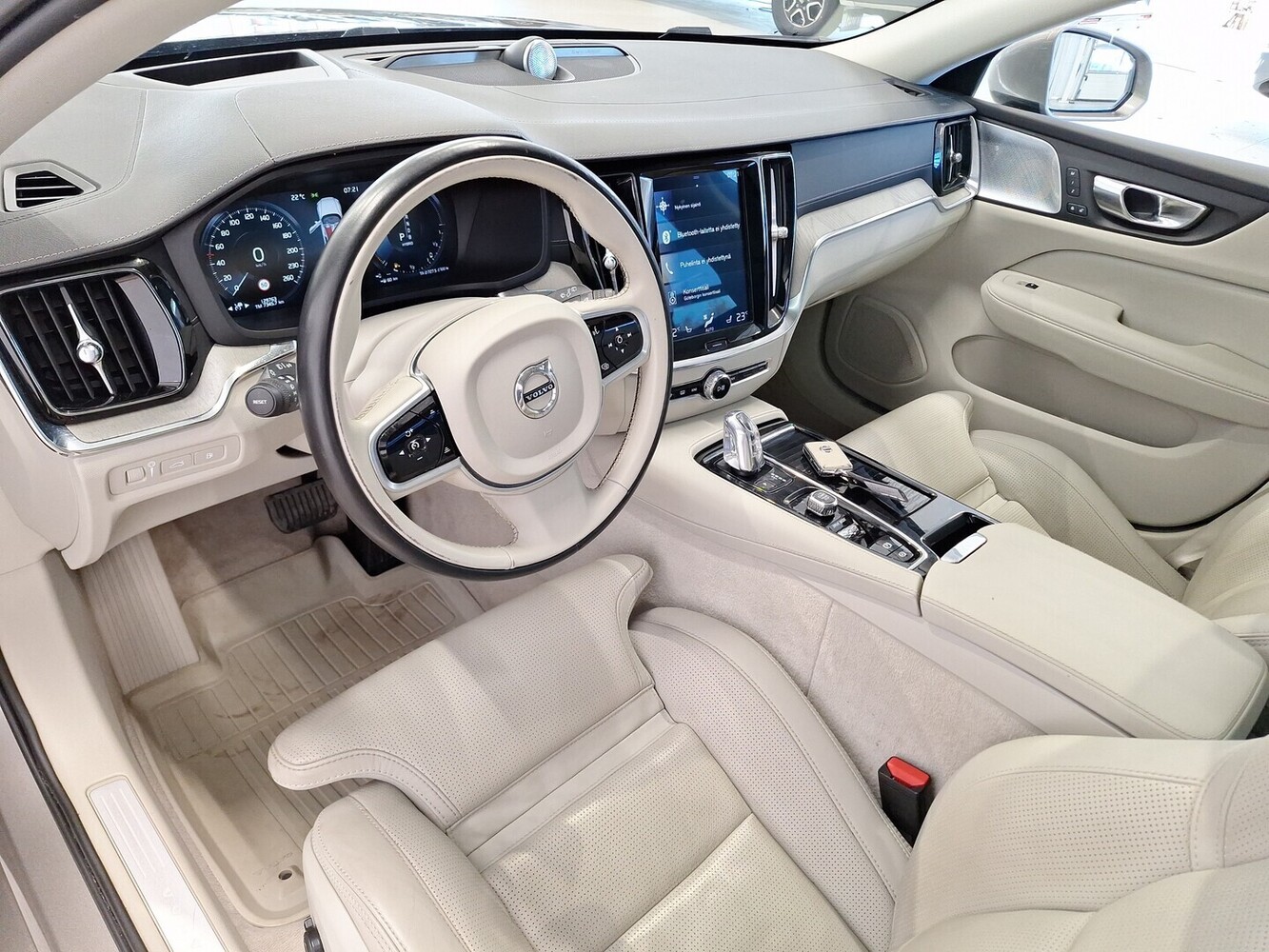 Volvo V60 vaihtoauto