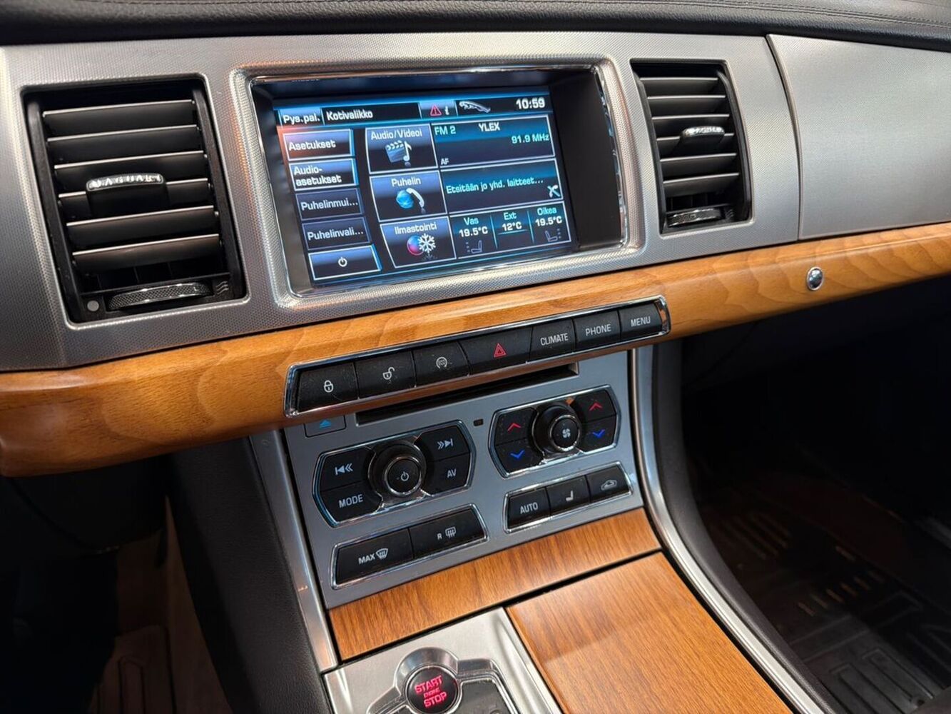 Jaguar XF vaihtoauto