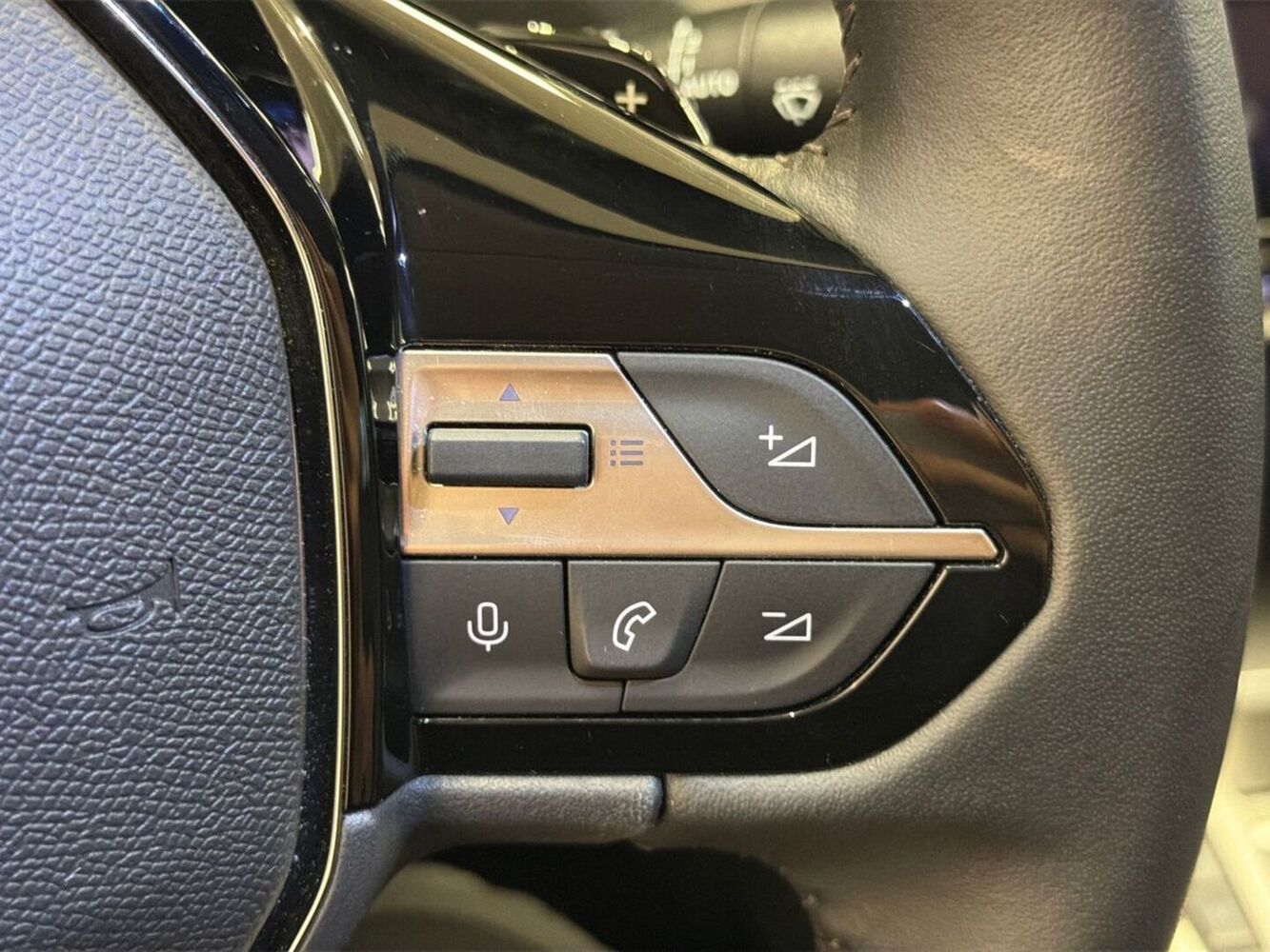Peugeot 408 vaihtoauto