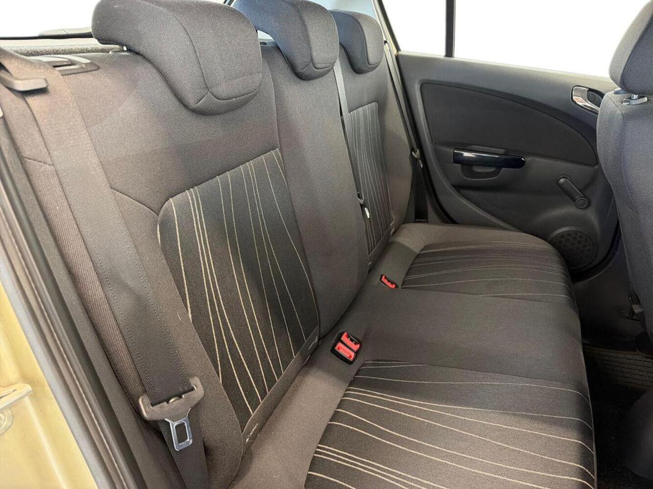 Opel Corsa vaihtoauto