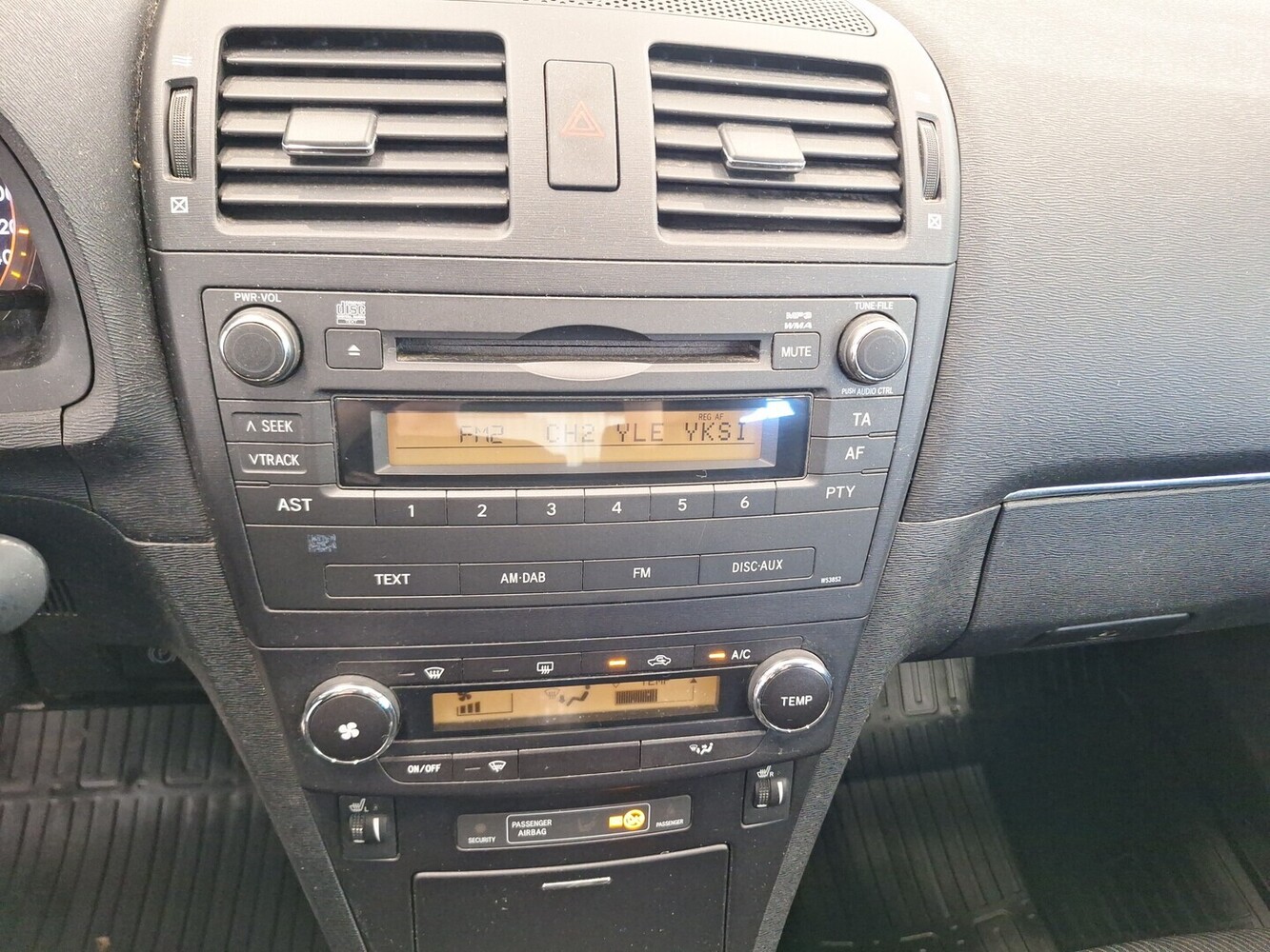 Toyota Avensis vaihtoauto