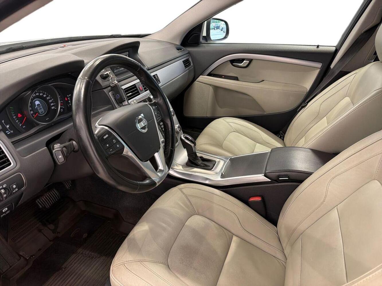 Volvo V70 vaihtoauto