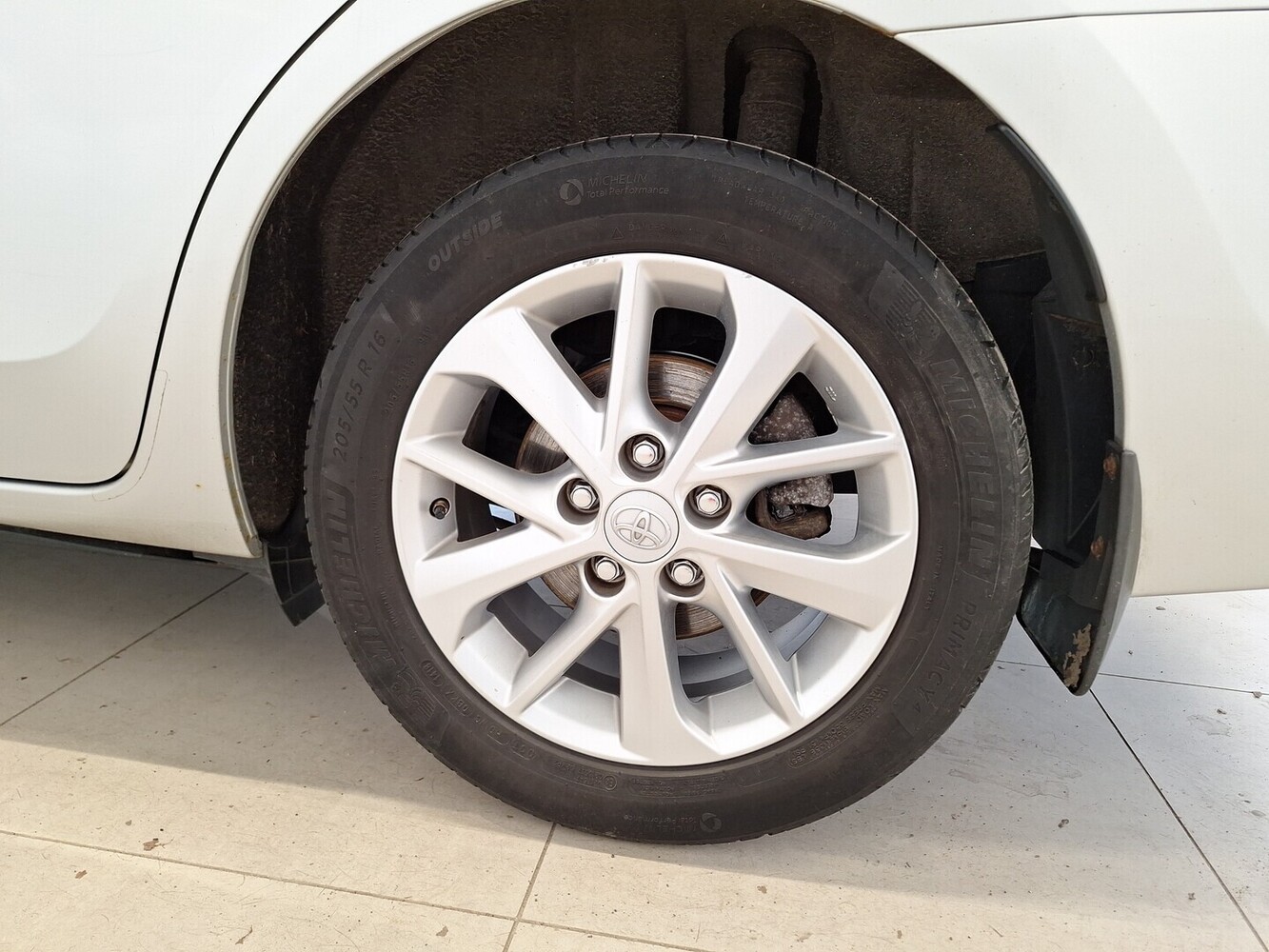 Toyota Corolla vaihtoauto