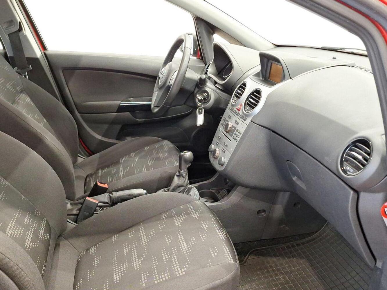 Opel Corsa vaihtoauto