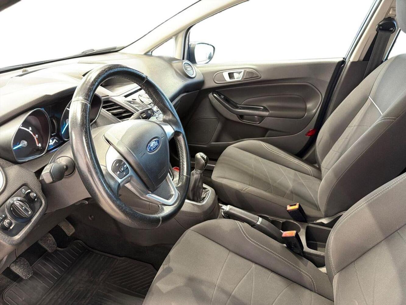 Ford Fiesta vaihtoauto