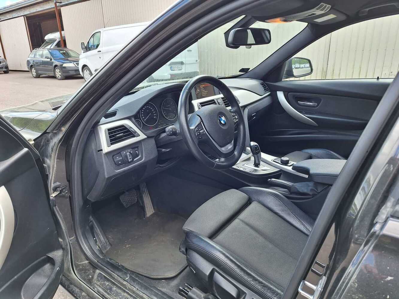 BMW 320 vaihtoauto