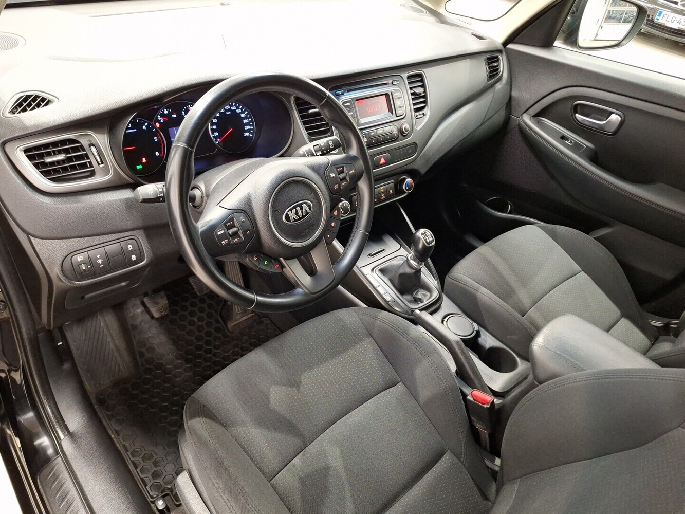 Kia Carens vaihtoauto