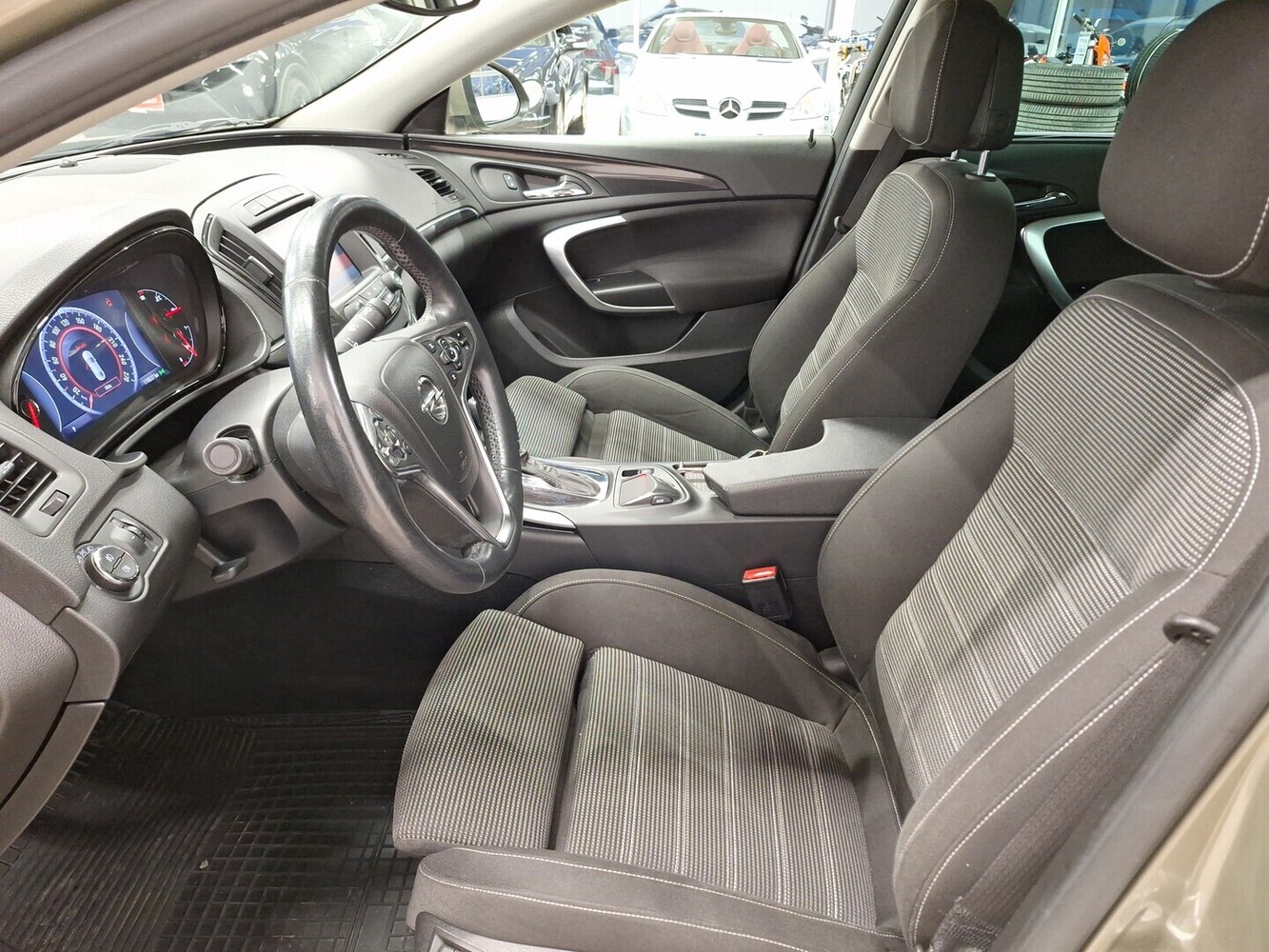 Opel Insignia vaihtoauto