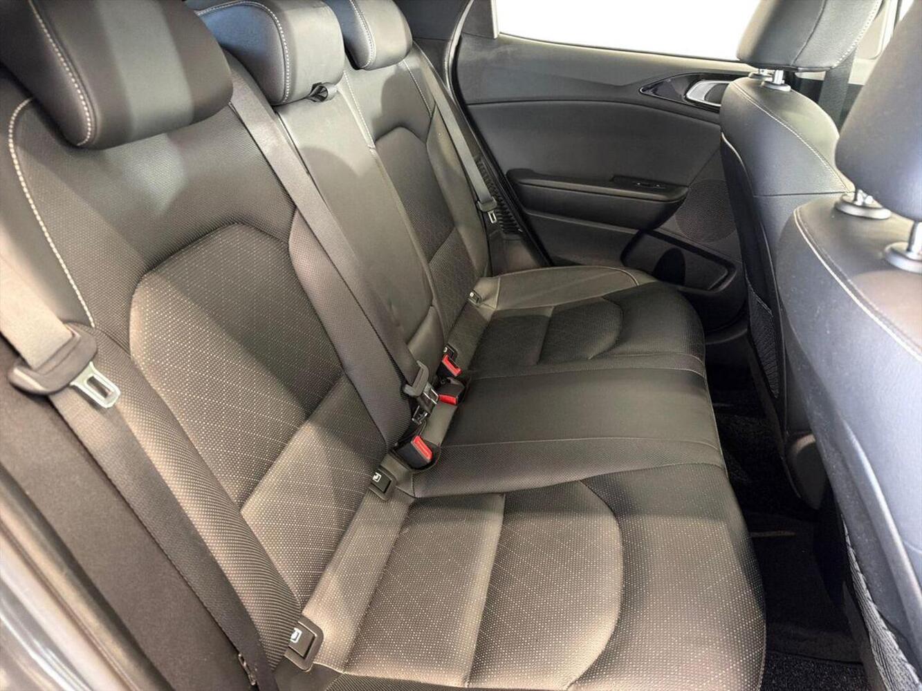 Kia XCeed vaihtoauto