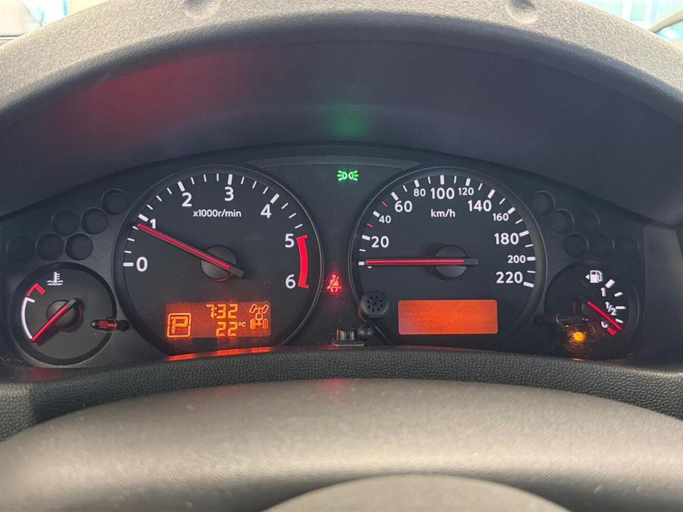 Nissan Navara vaihtoauto