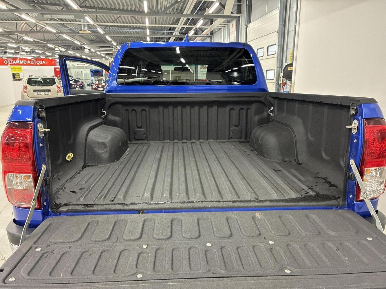 Toyota Hilux vaihtoauto