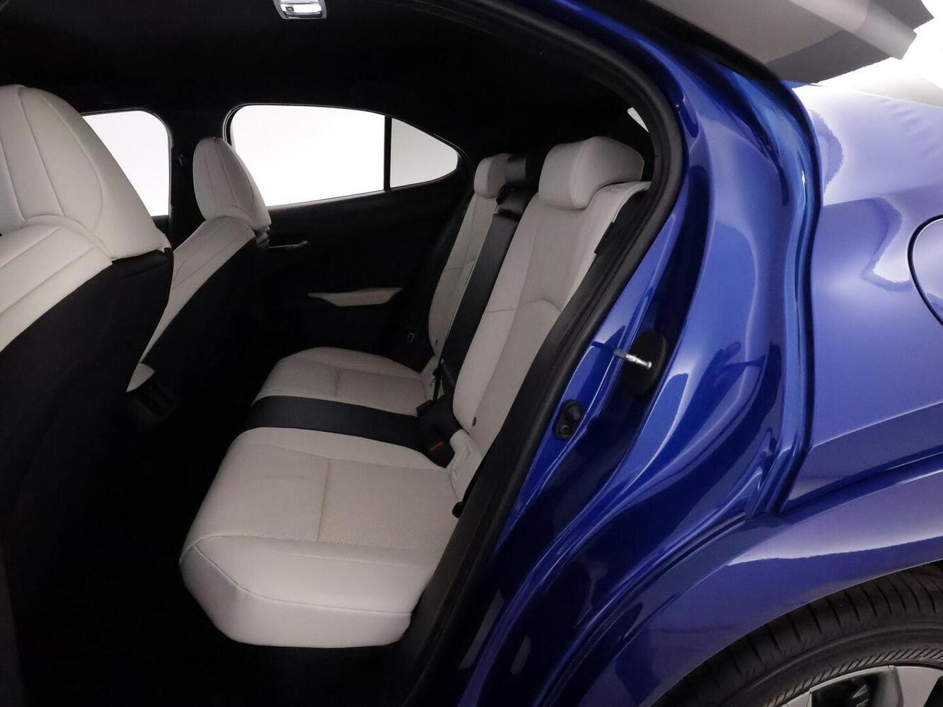 Lexus UX vaihtoauto
