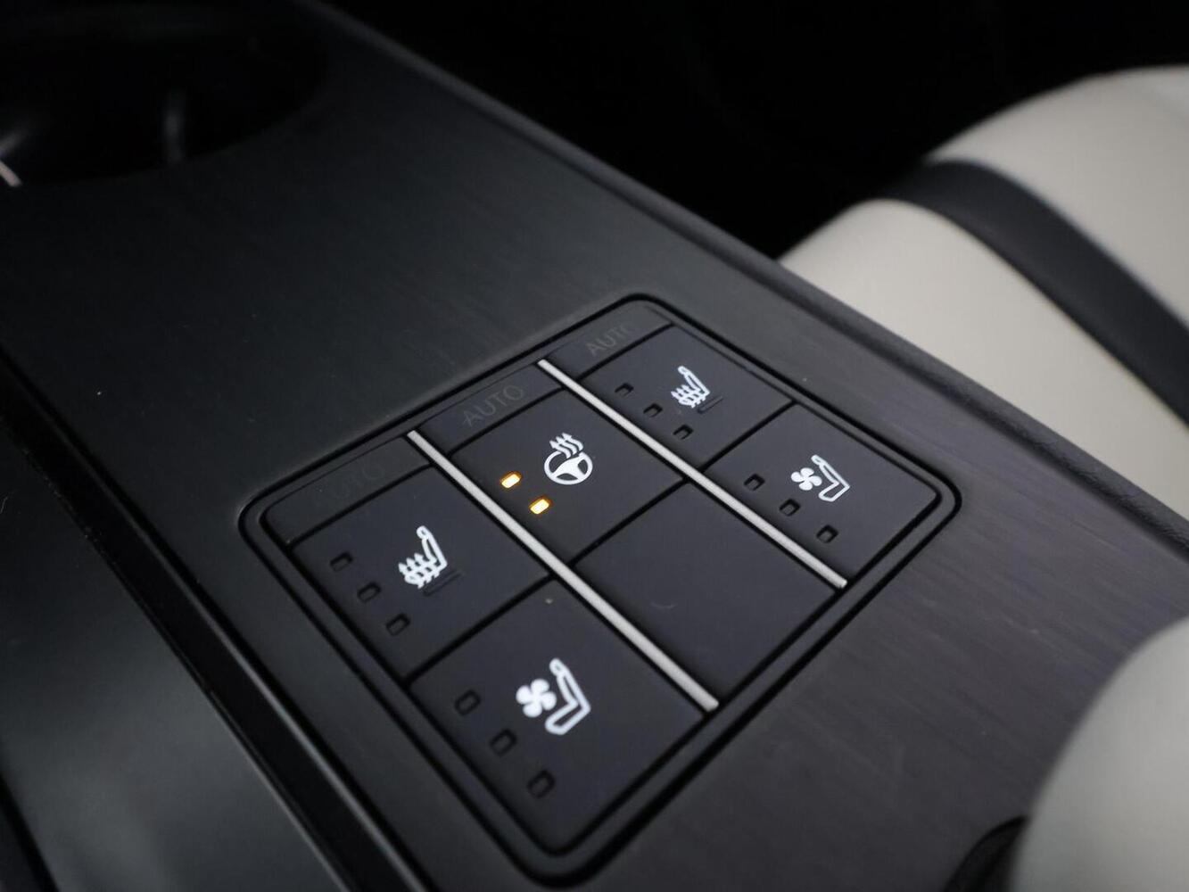 Lexus UX vaihtoauto