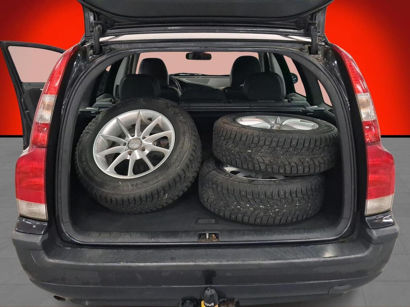 Volvo V70 vaihtoauto