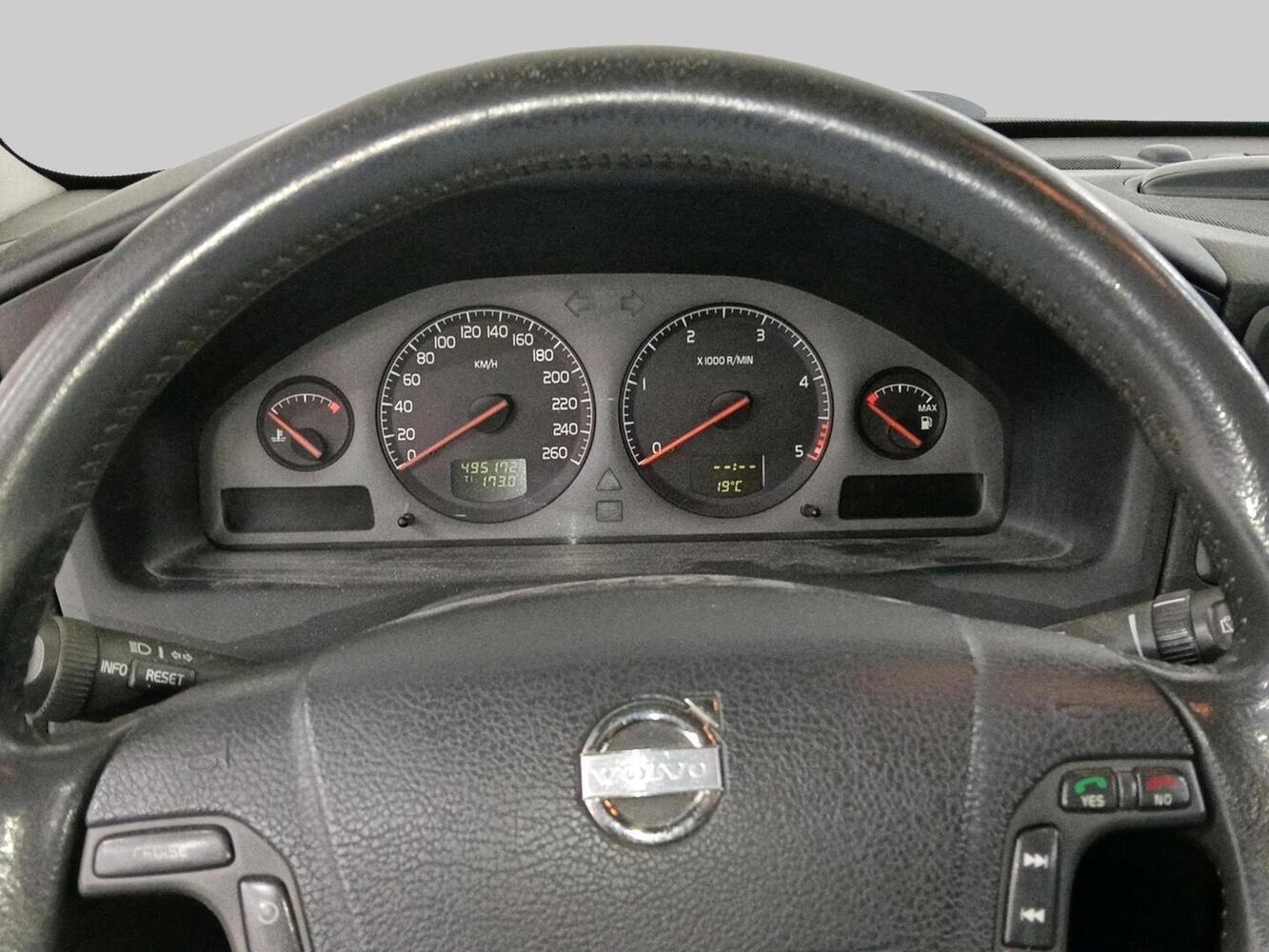 Volvo V70 vaihtoauto