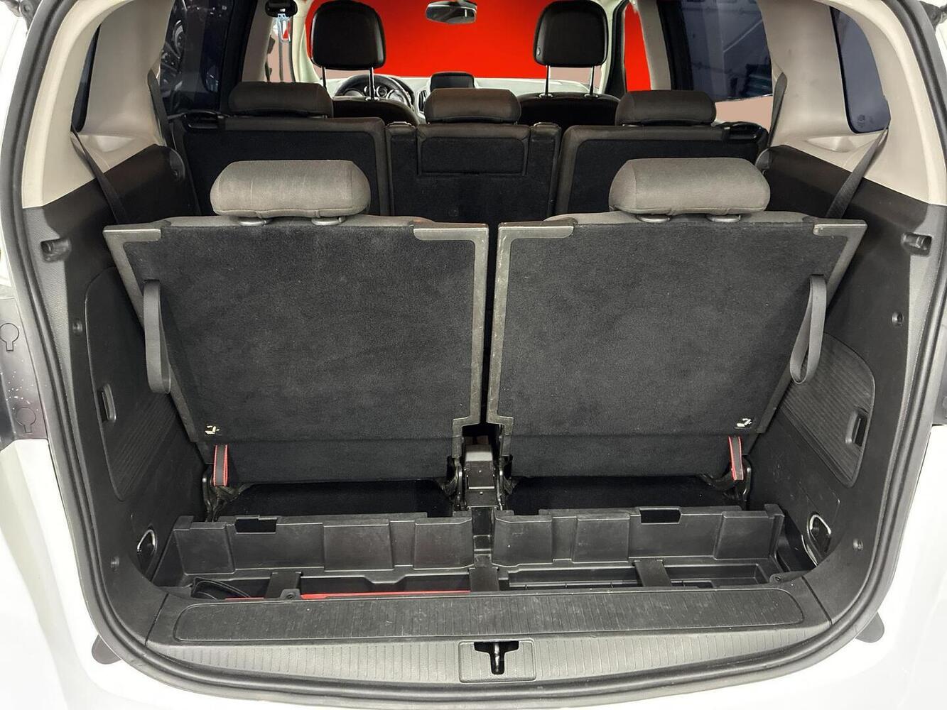 Opel Zafira Tourer vaihtoauto