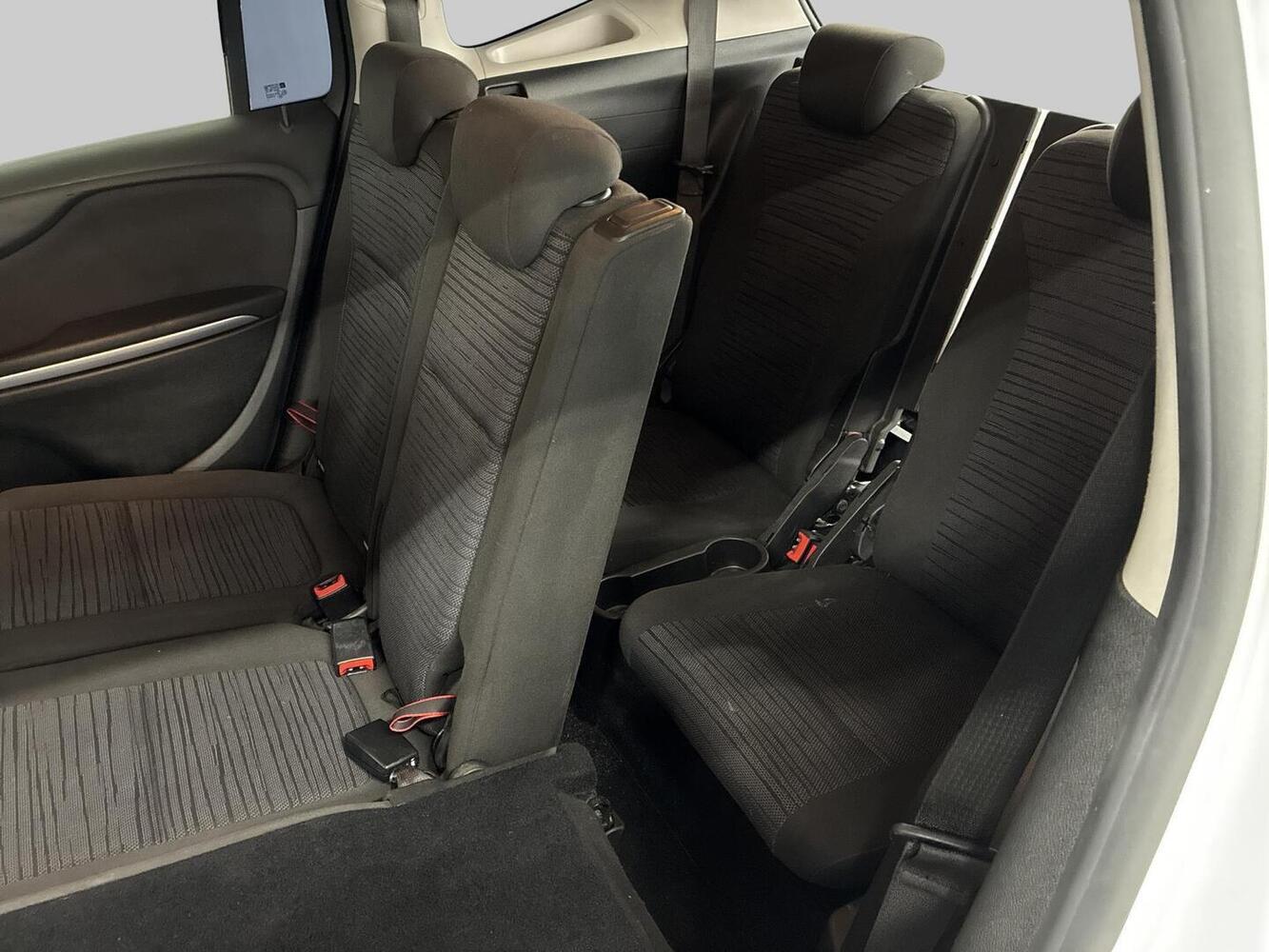 Opel Zafira Tourer vaihtoauto