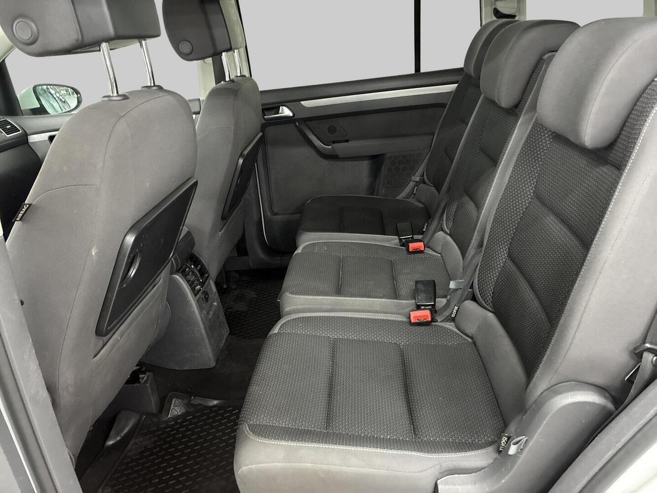 Volkswagen Touran vaihtoauto