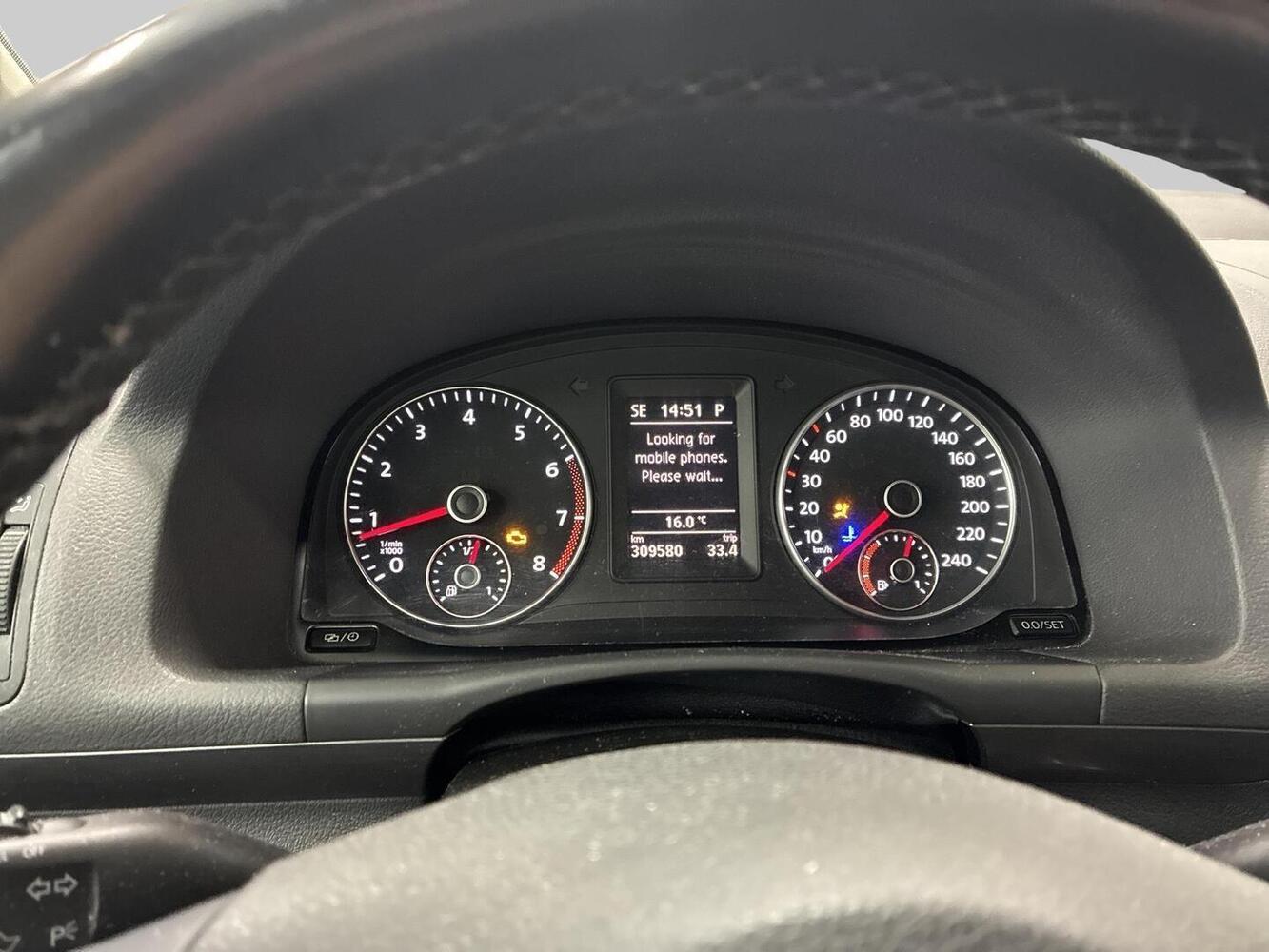 Volkswagen Touran vaihtoauto