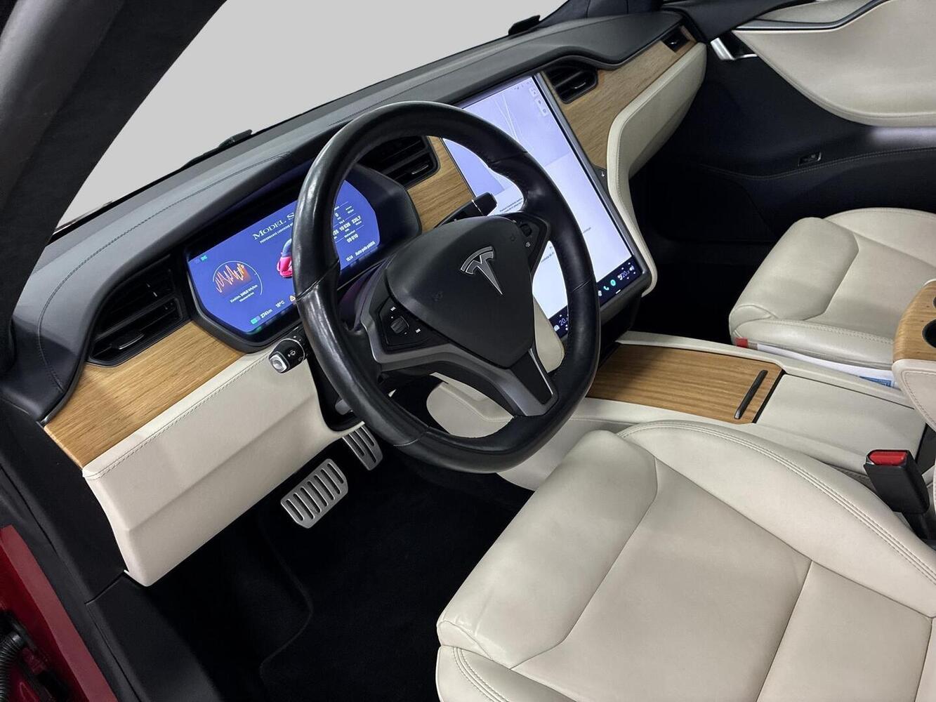 Tesla Model S vaihtoauto