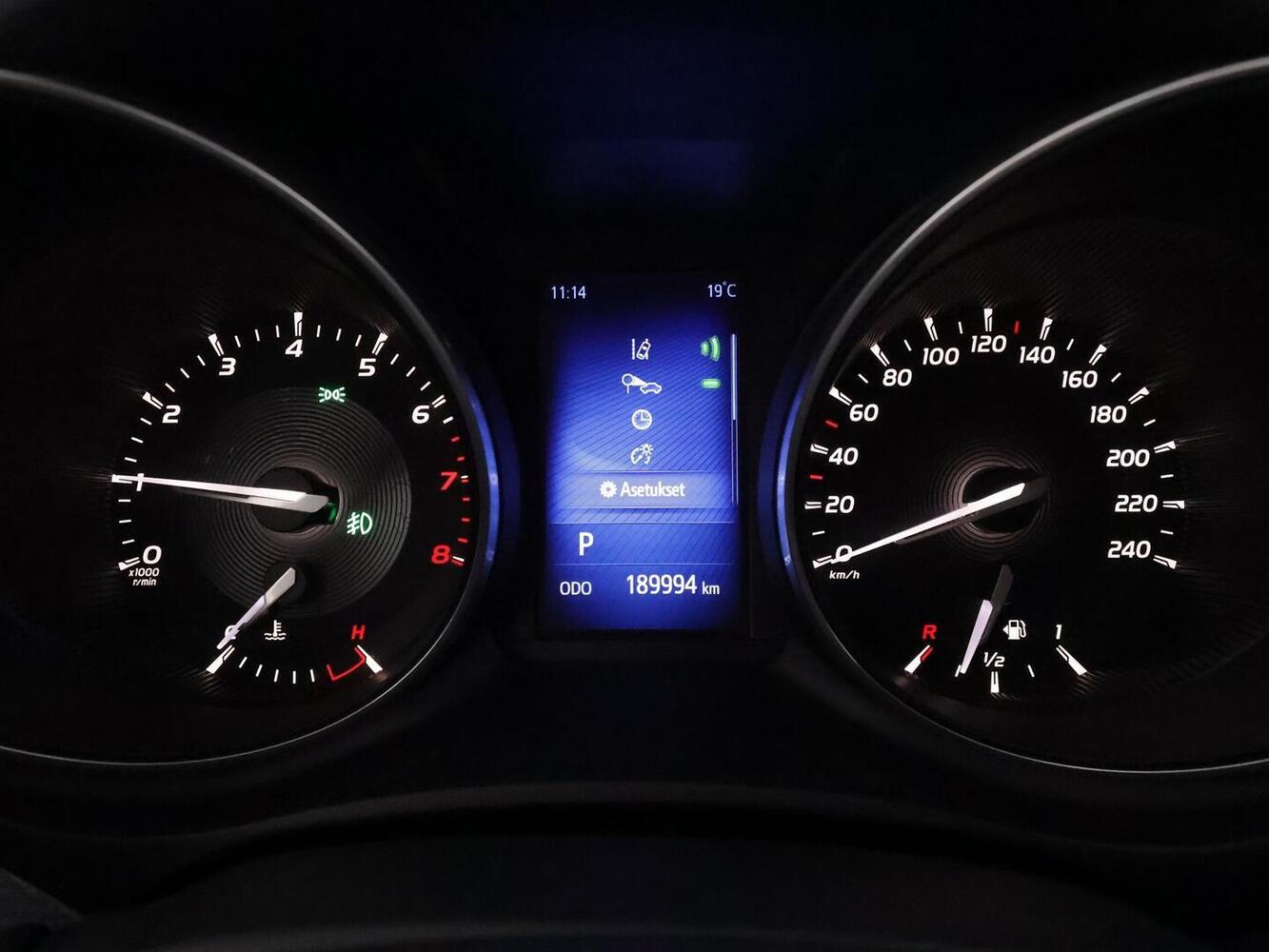 Toyota Avensis vaihtoauto