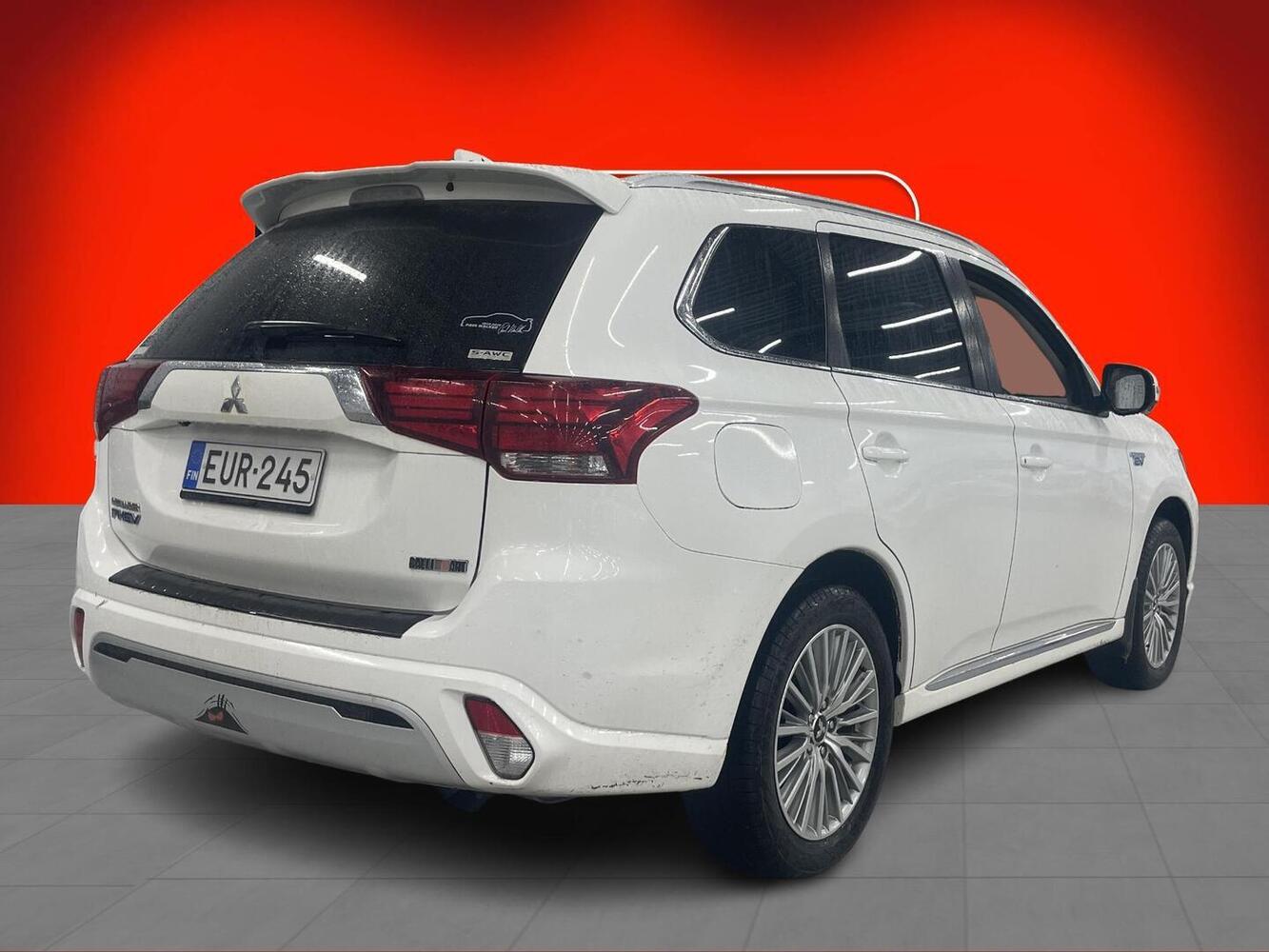 Mitsubishi Outlander PHEV vaihtoauto