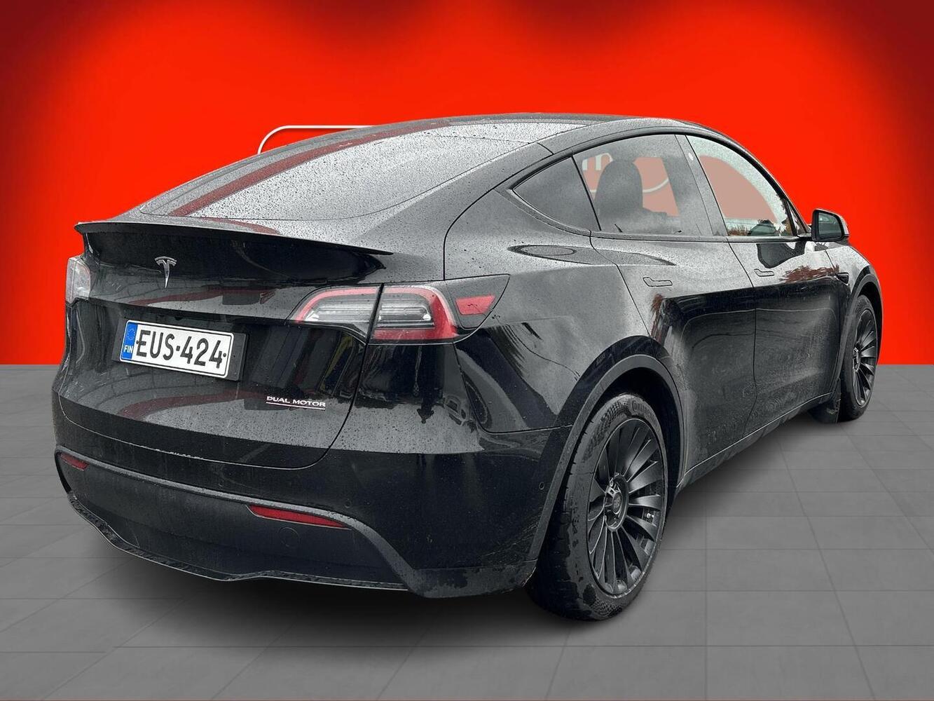 Tesla Model Y vaihtoauto