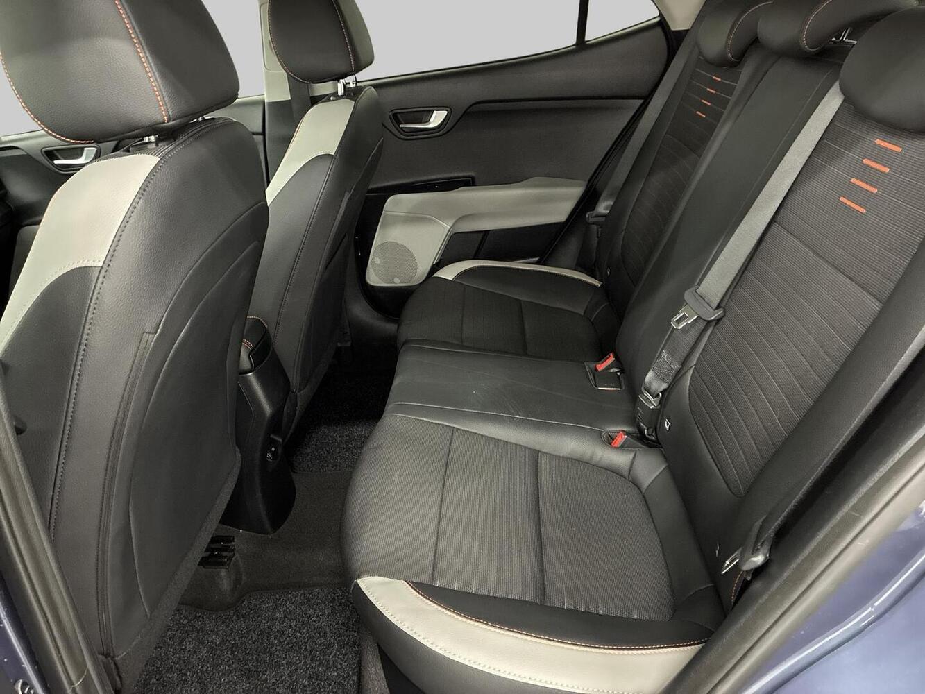 Kia Stonic vaihtoauto