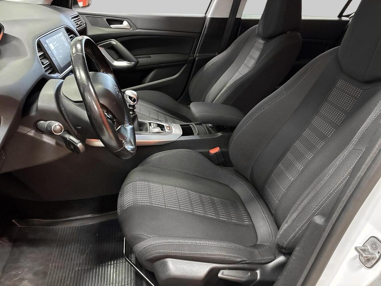 Peugeot 308 vaihtoauto