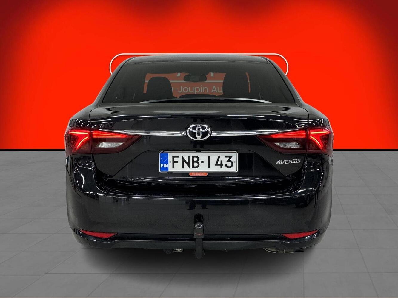 Toyota Avensis vaihtoauto