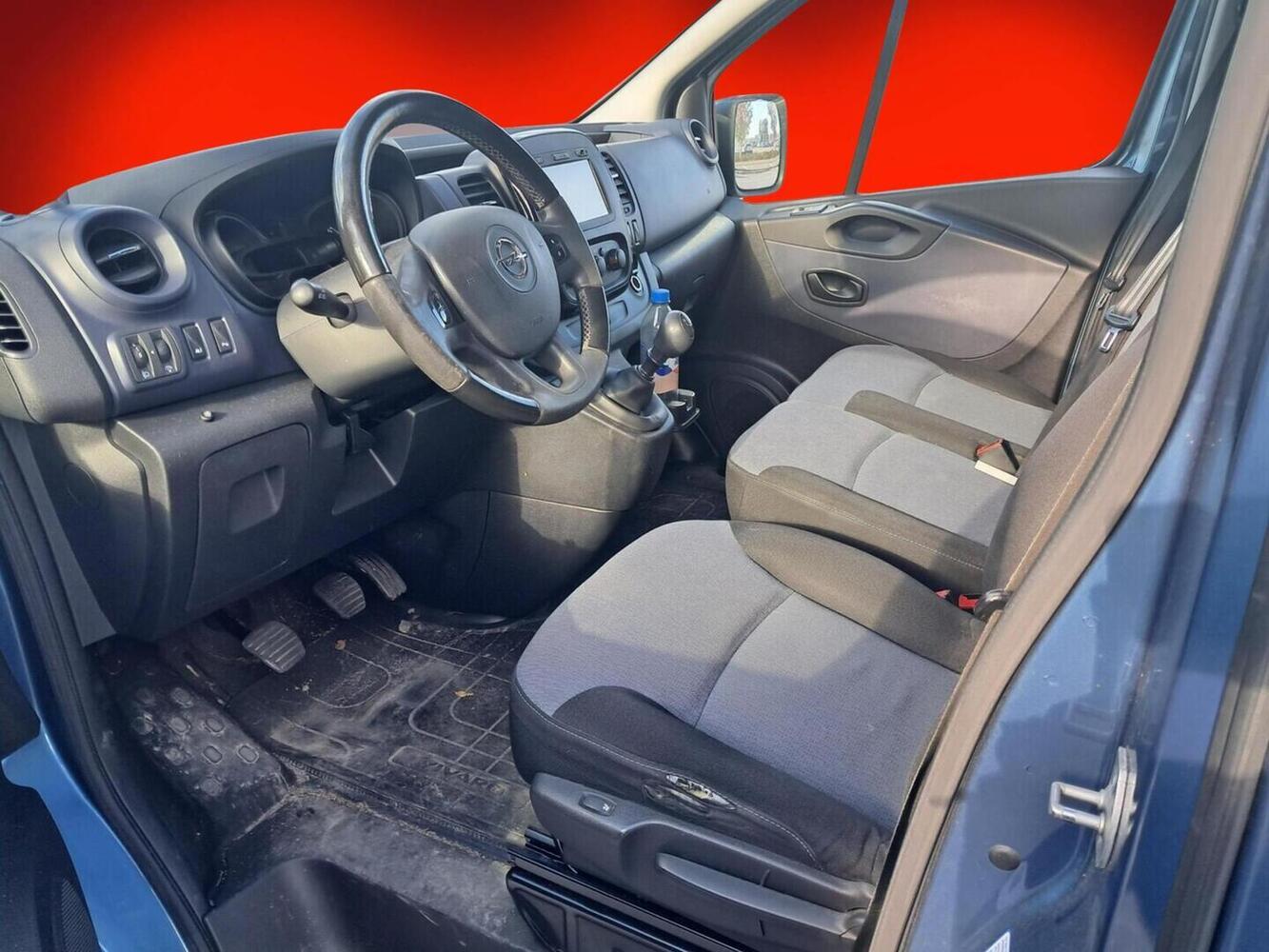 Opel Vivaro vaihtoauto