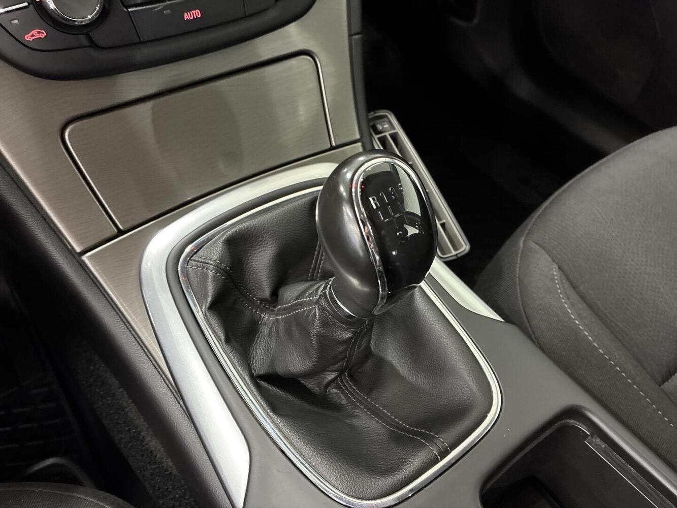 Opel Insignia vaihtoauto
