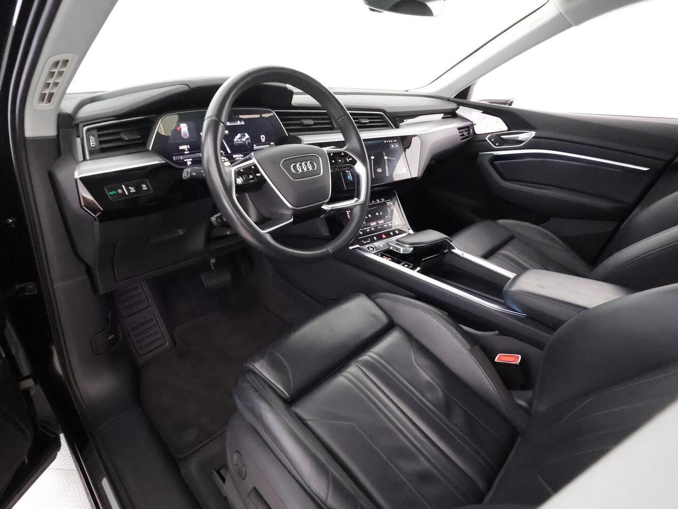 Audi e-tron vaihtoauto