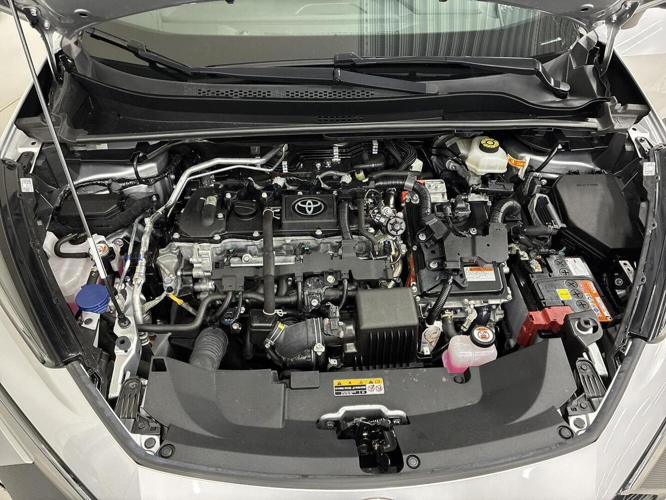 Toyota C-HR vaihtoauto