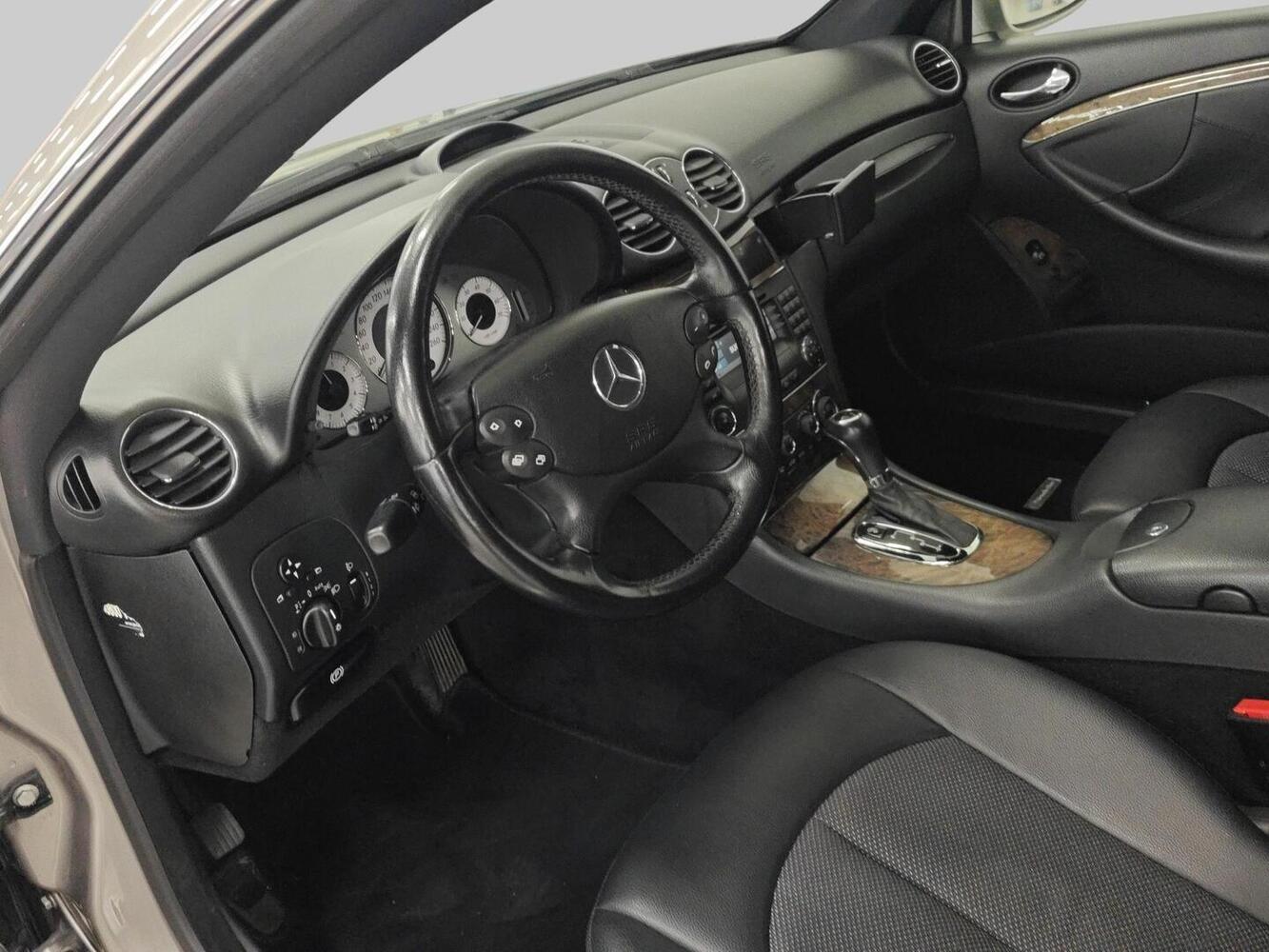 Mercedes-Benz CLK vaihtoauto