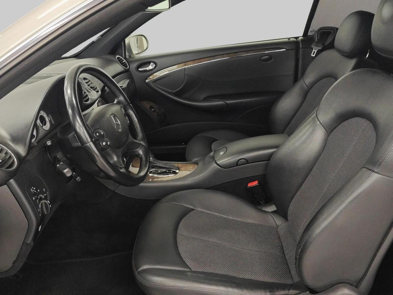 Mercedes-Benz CLK vaihtoauto