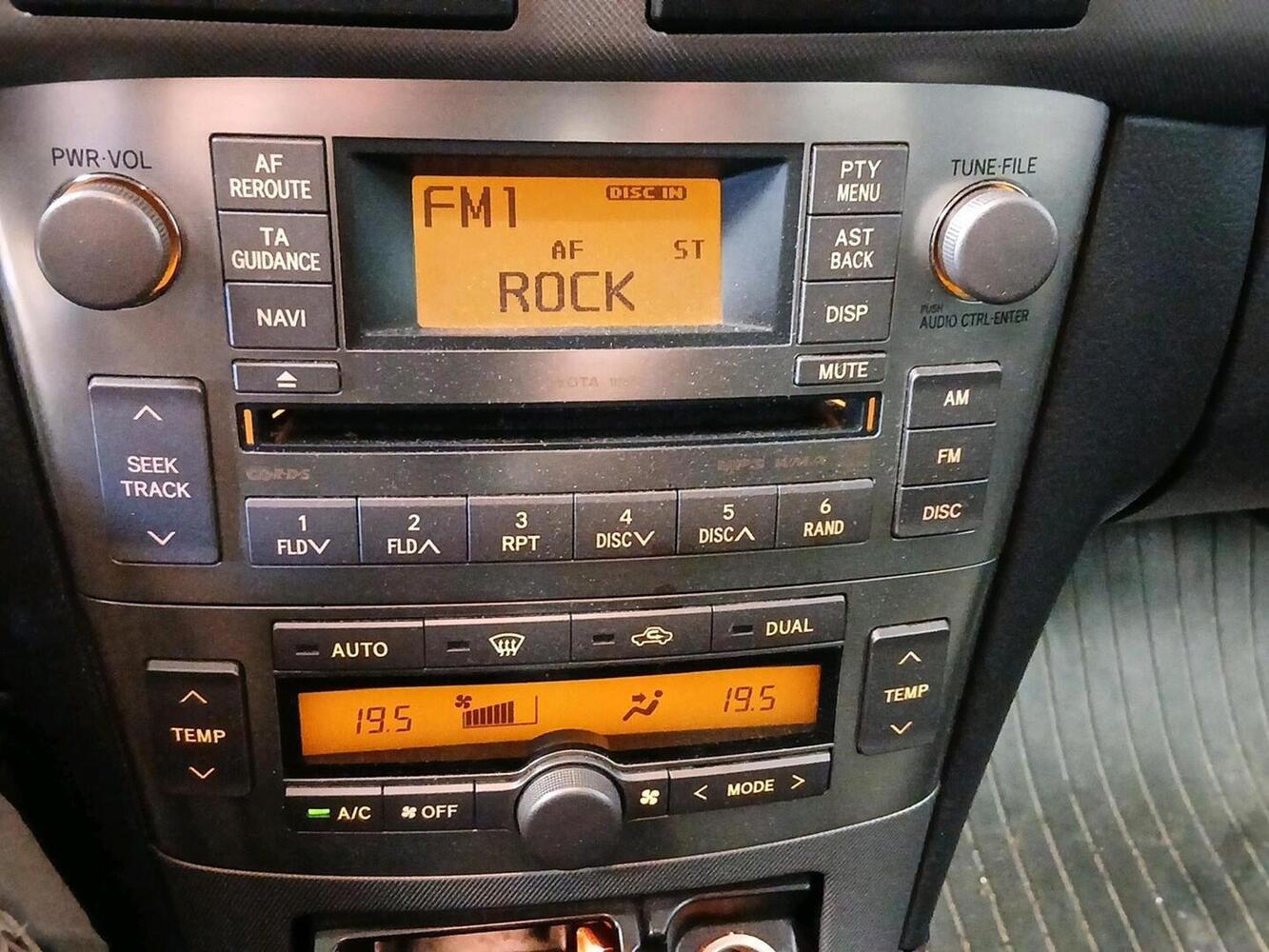 Toyota Avensis vaihtoauto