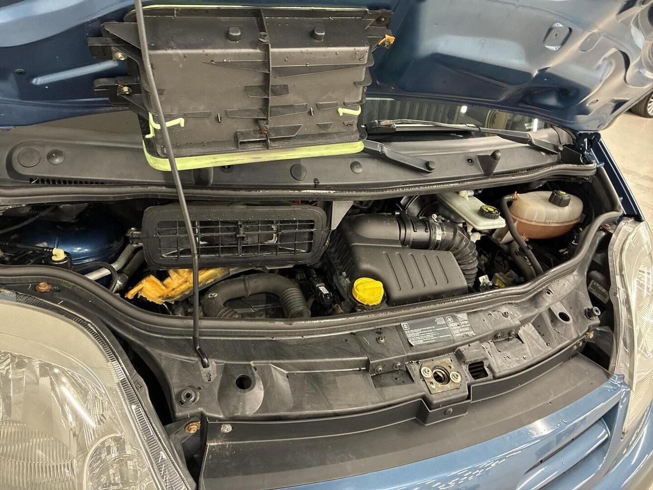 Nissan Primastar vaihtoauto