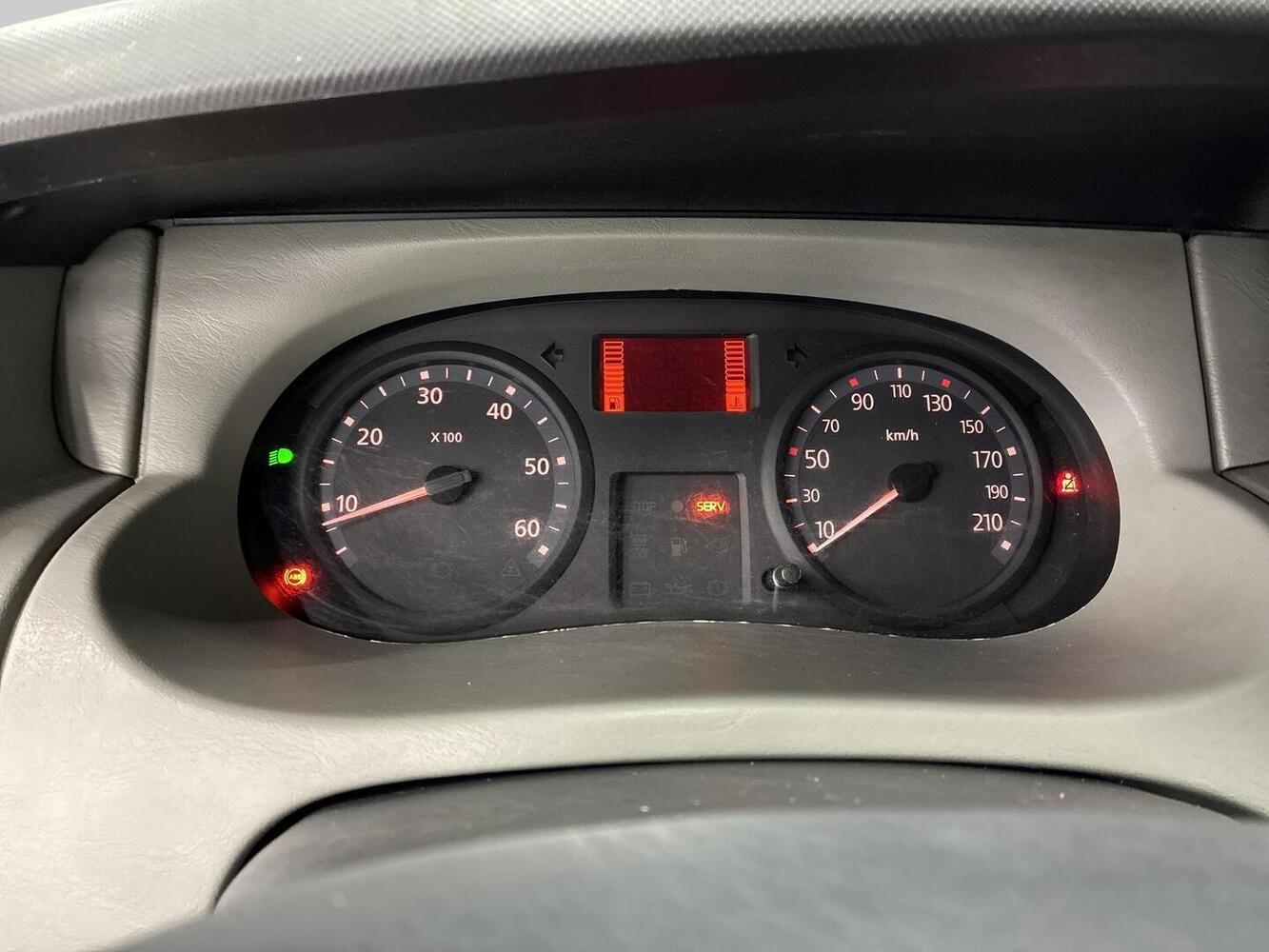 Nissan Primastar vaihtoauto