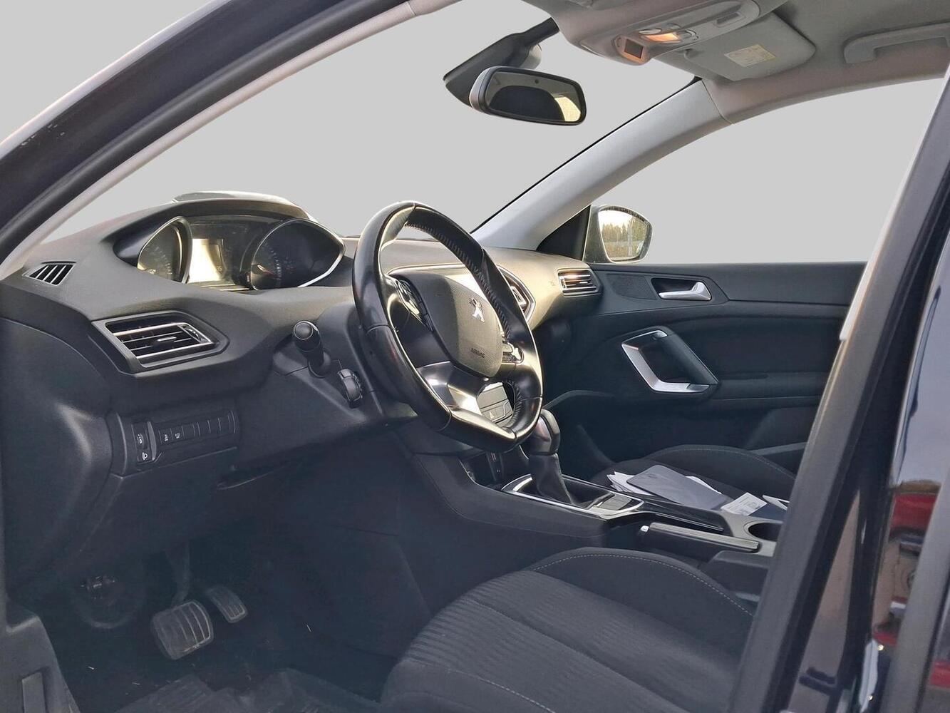 Peugeot 308 vaihtoauto