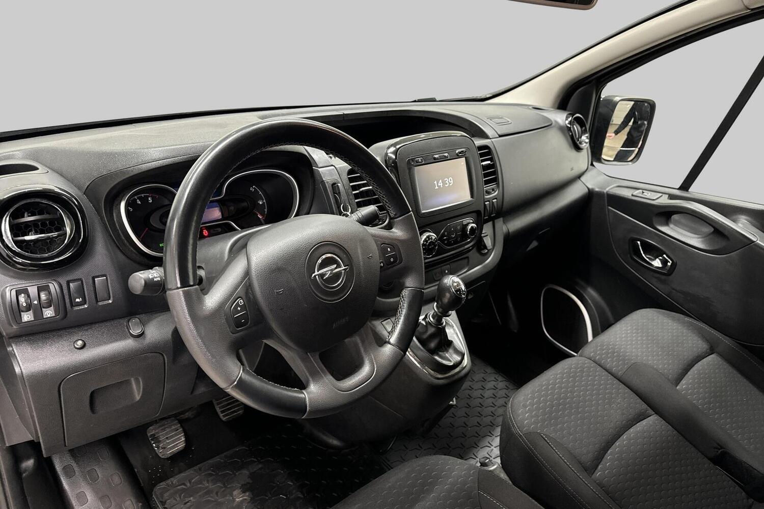 Opel Vivaro vaihtoauto